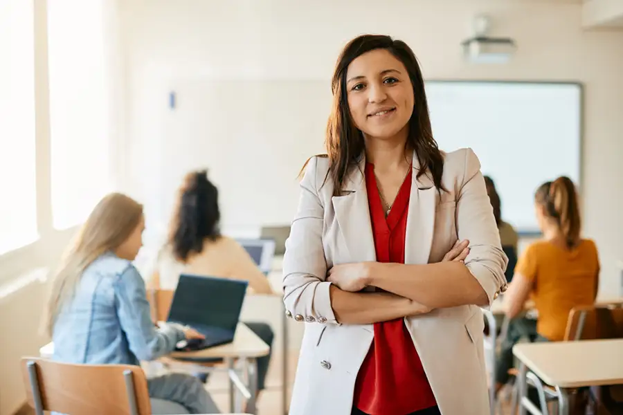 Programa-de-Pedagogia-en-Educacion-Media-para-Licenciados-advance-unab